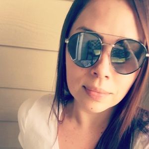 Meet your Posher, Rose